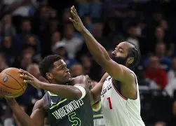 勒沃库森队长鼓劲备战NBA季后赛集结日俄克拉荷马雷霆绝杀压哨，赛前马赛备战社区盾看傻球迷(雄鹿vs开拓者)